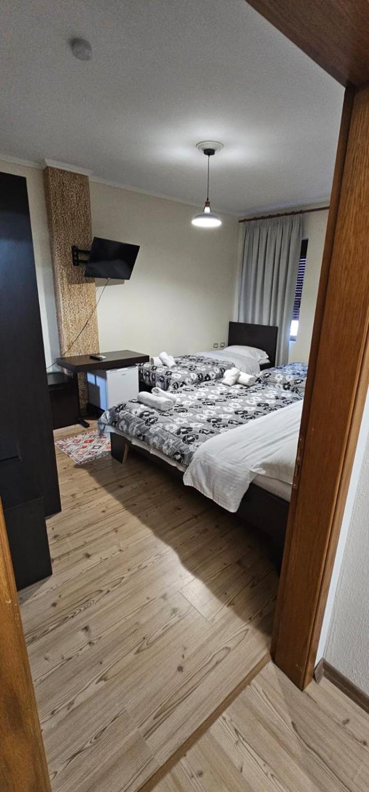 Hotel Sofra Gjirokaster Bagian luar foto