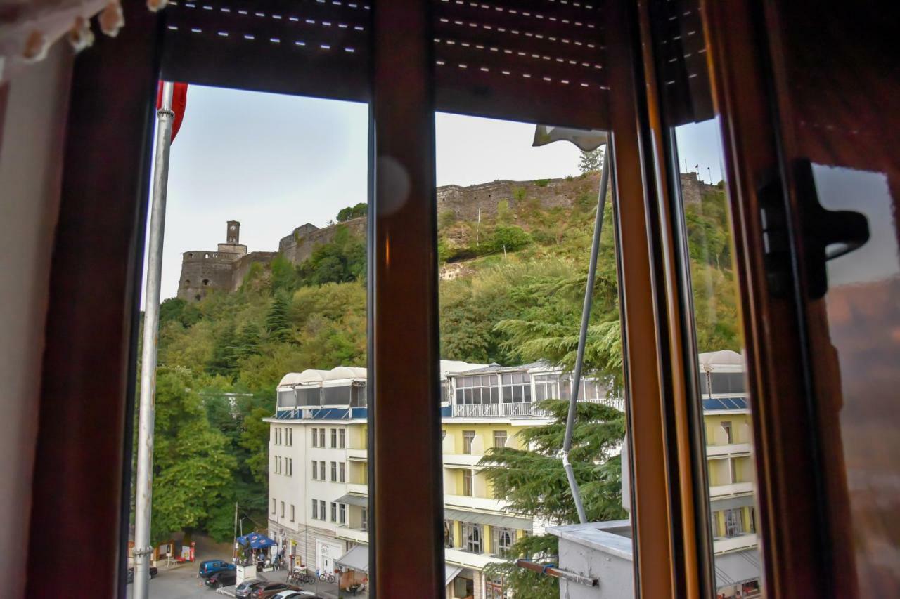 Hotel Sofra Gjirokaster Bagian luar foto