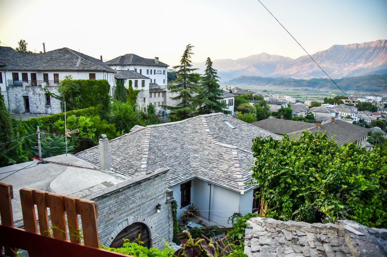 Hotel Sofra Gjirokaster Bagian luar foto