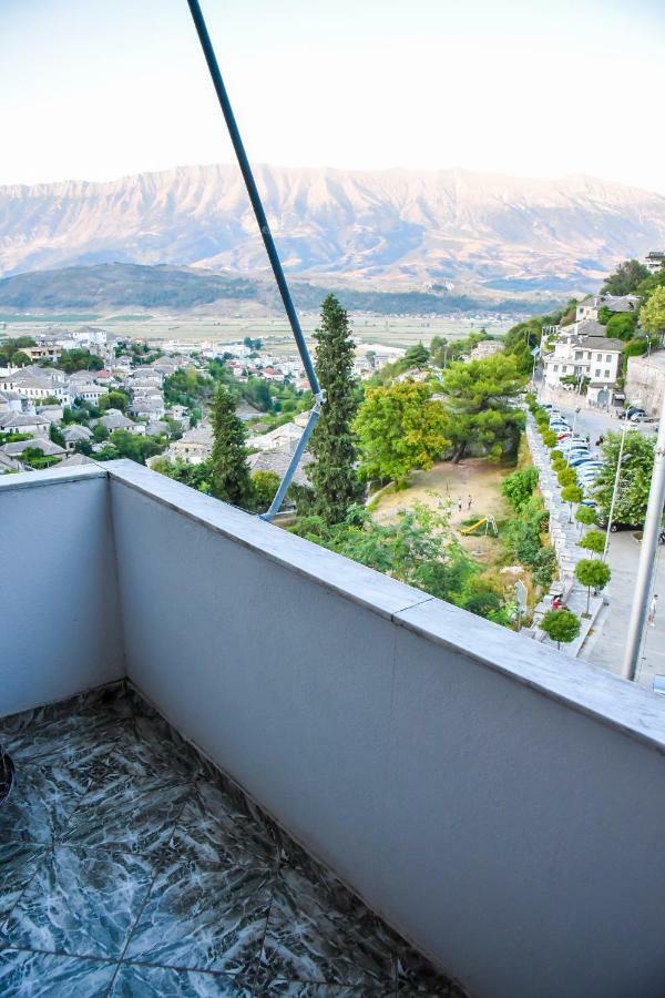 Hotel Sofra Gjirokaster Bagian luar foto