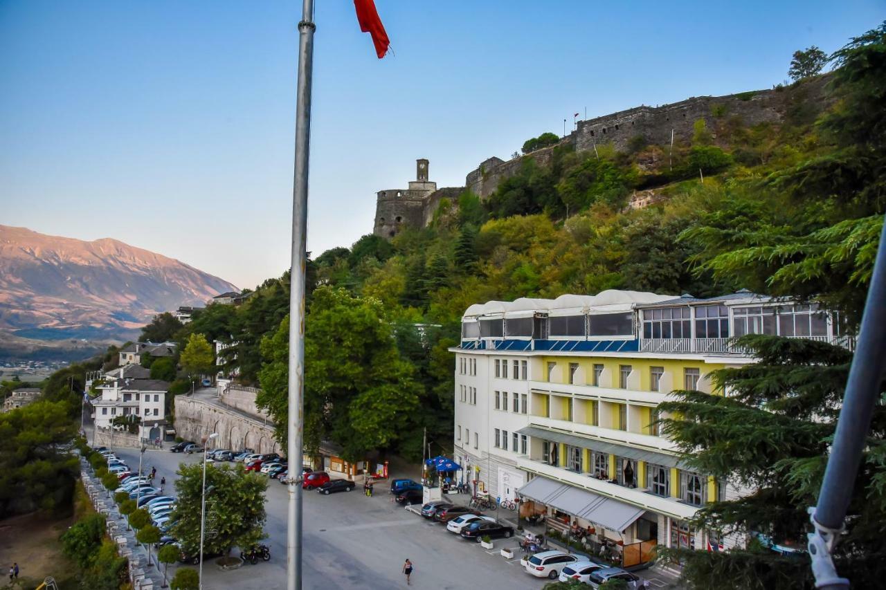 Hotel Sofra Gjirokaster Bagian luar foto