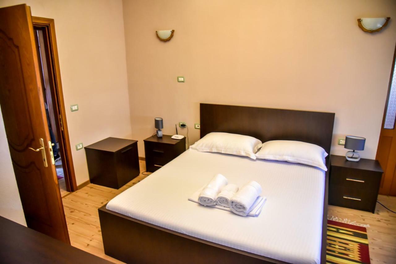 Hotel Sofra Gjirokaster Bagian luar foto