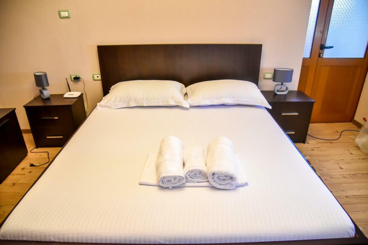 Hotel Sofra Gjirokaster Bagian luar foto